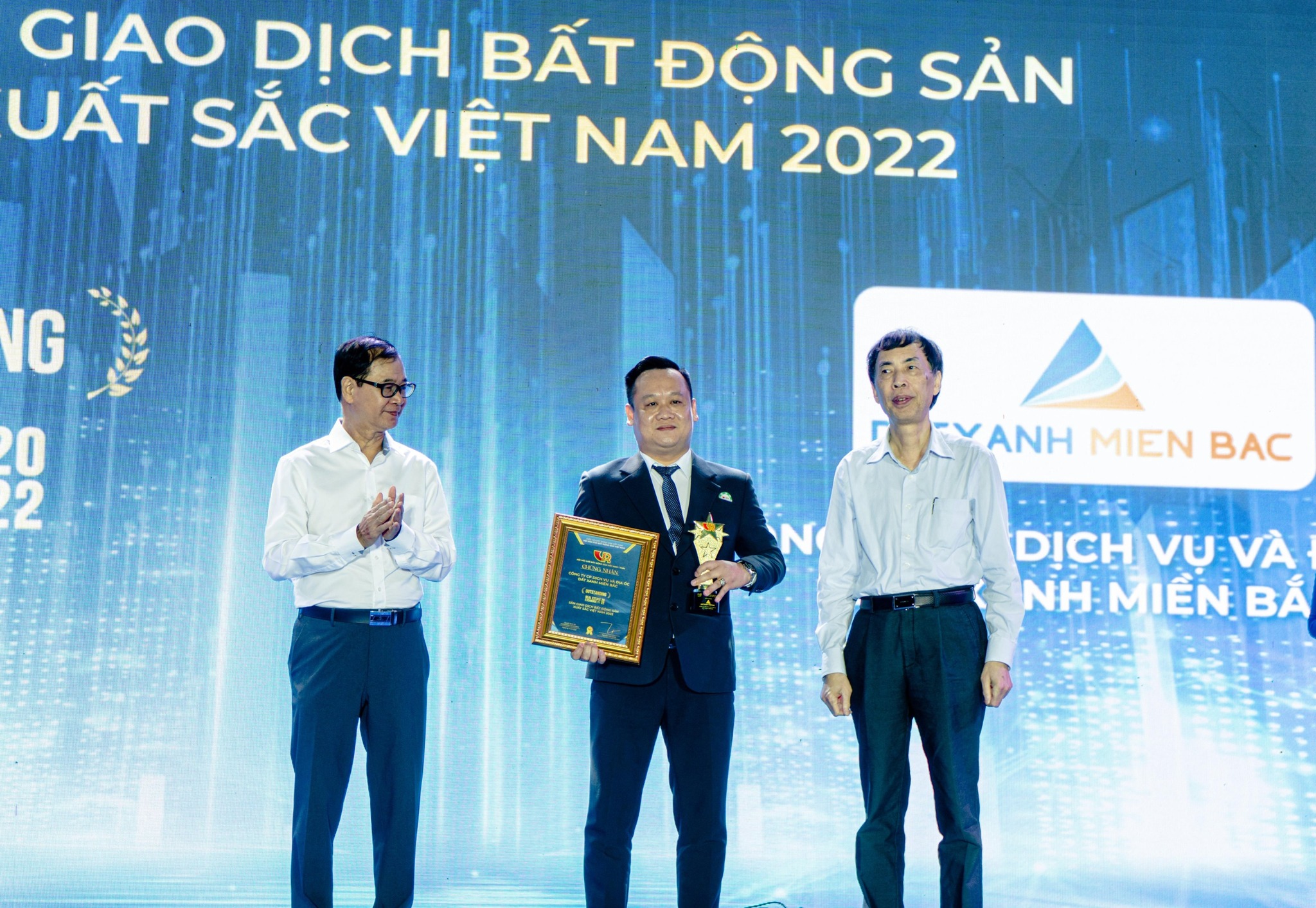Đất Xanh Miền Bắc nhận “cú đúp” giải thưởng tại Ngày hội môi giới BĐS Việt Nam 2023