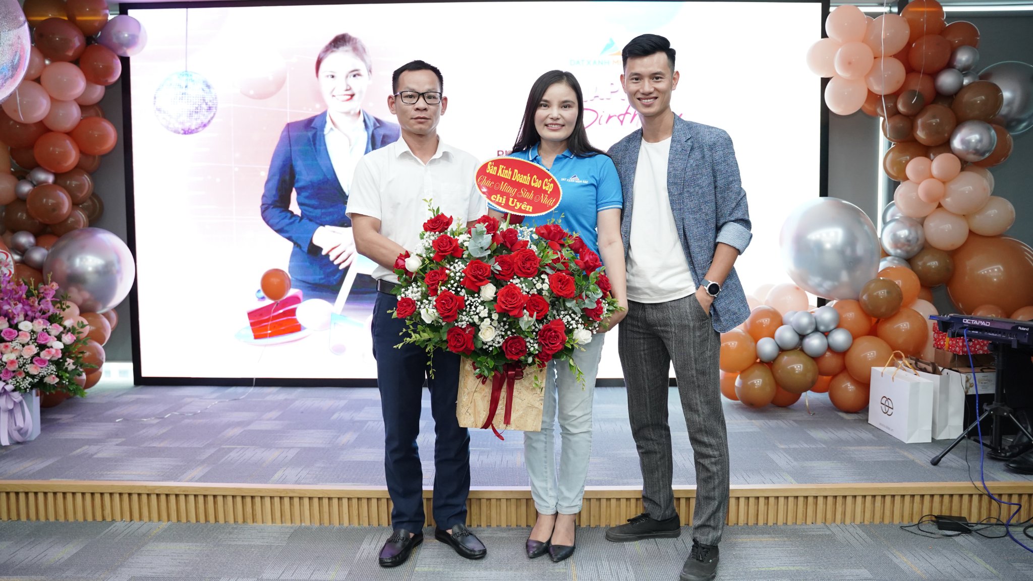 Sinh nhật Phó Tổng GĐ Vận Hành Nguyễn Thị Lệ Uyên 2022