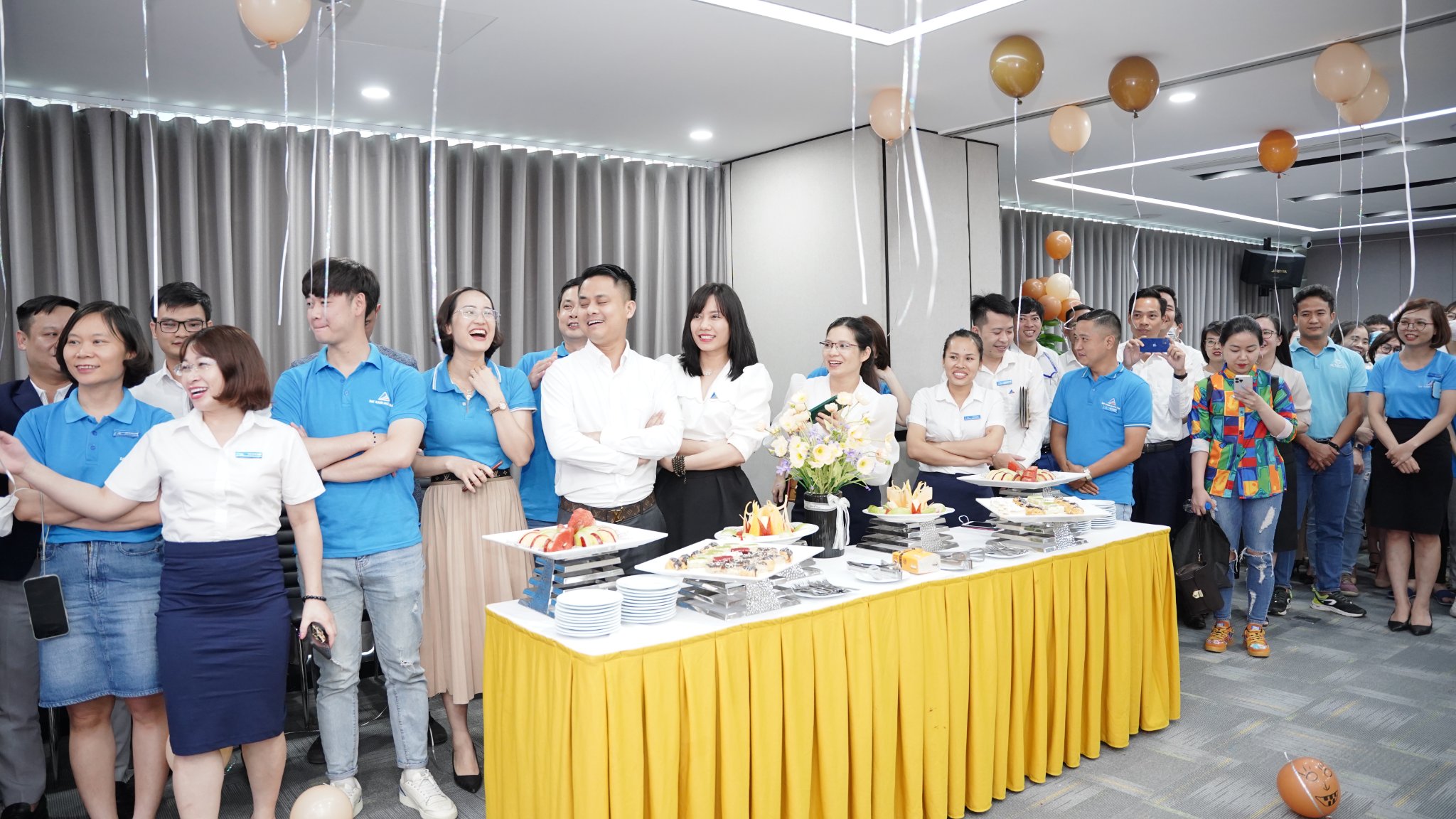 Sinh nhật Phó Tổng GĐ Vận Hành Nguyễn Thị Lệ Uyên 2022