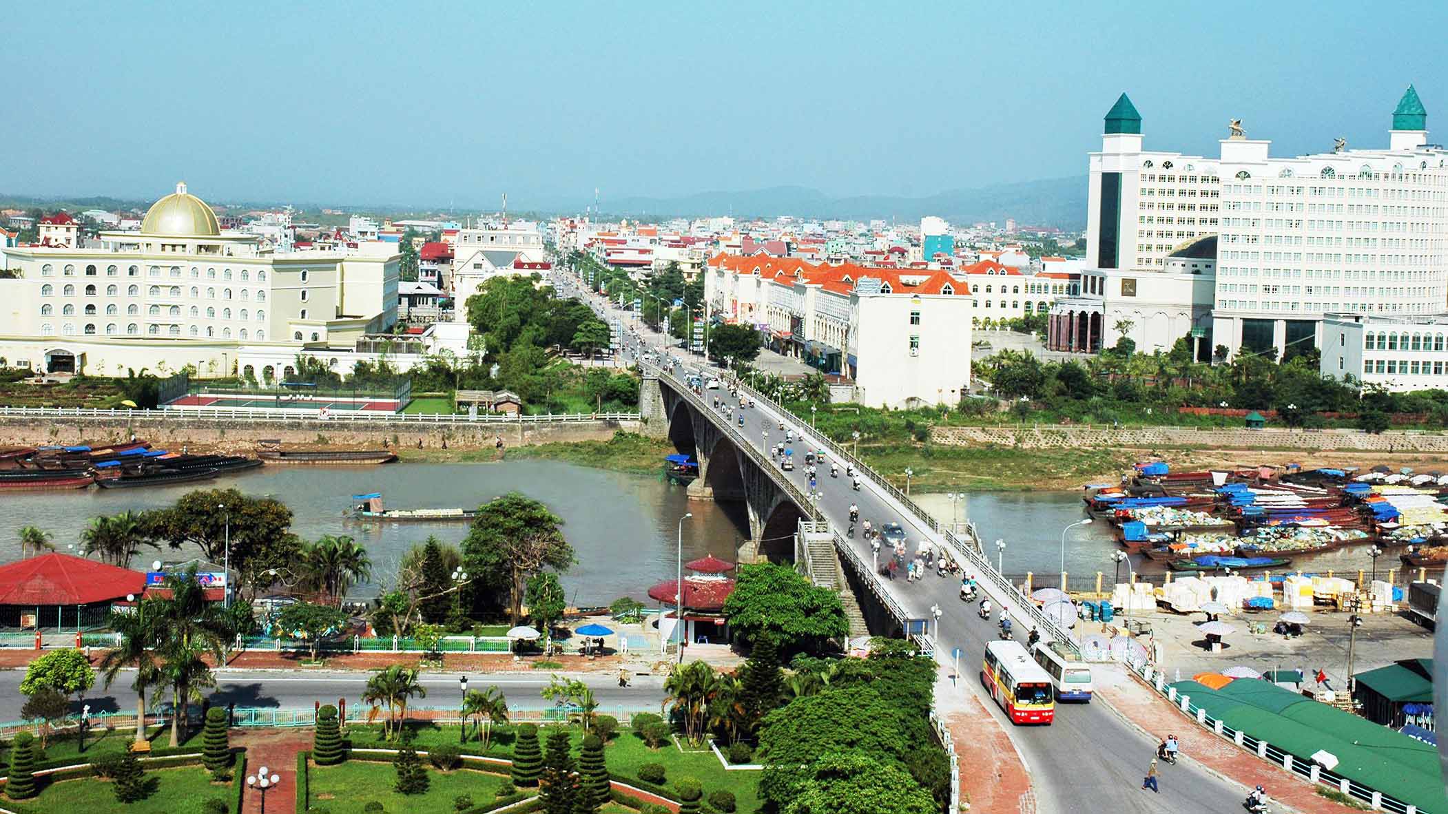 Móng Cái – Thành phố cửa khẩu phát triển bậc nhất nước ta