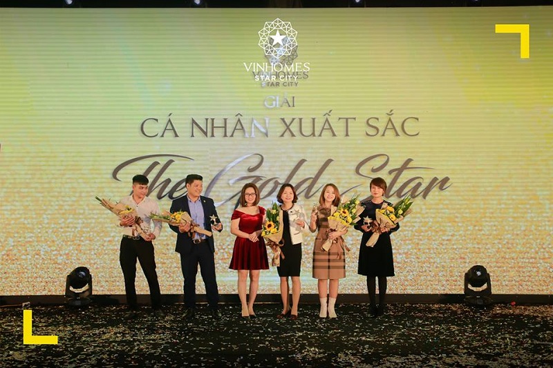 Giải thưởng cá nhân xuất sắc- Gold Star dành cho cá nhân Nguyễn Văn Đạt