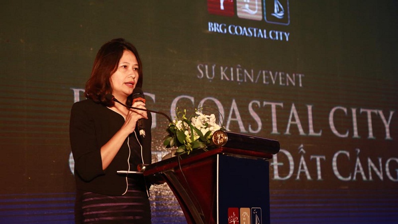Bà Trần Tuyết Nhung, Phó tổng giám đốc Tập đoàn BRG giới thiệu về dự án BRG Coastal City tại sự kiện