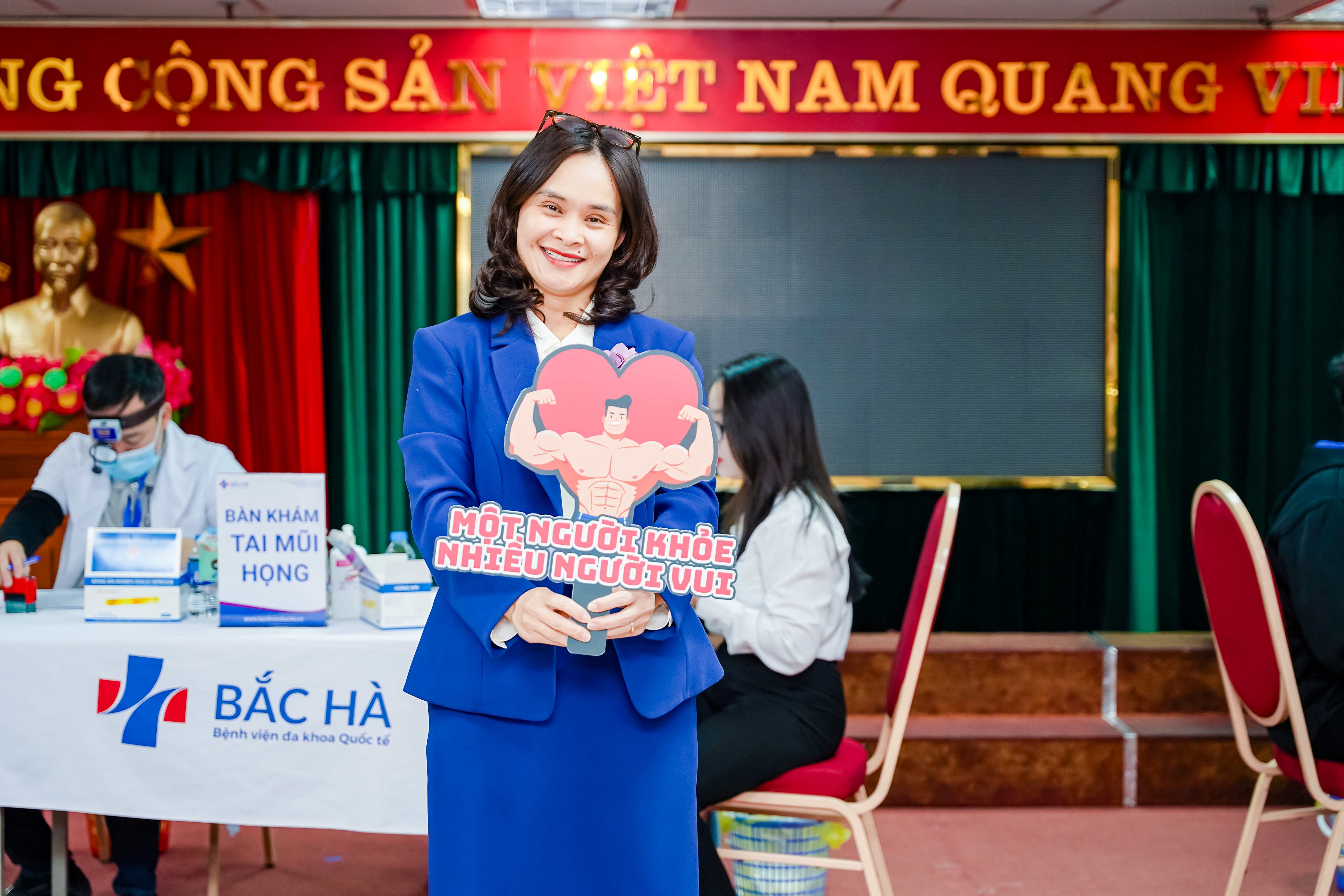  Không khí tại nơi tổ chức khám sức khỏe - ảnh 7