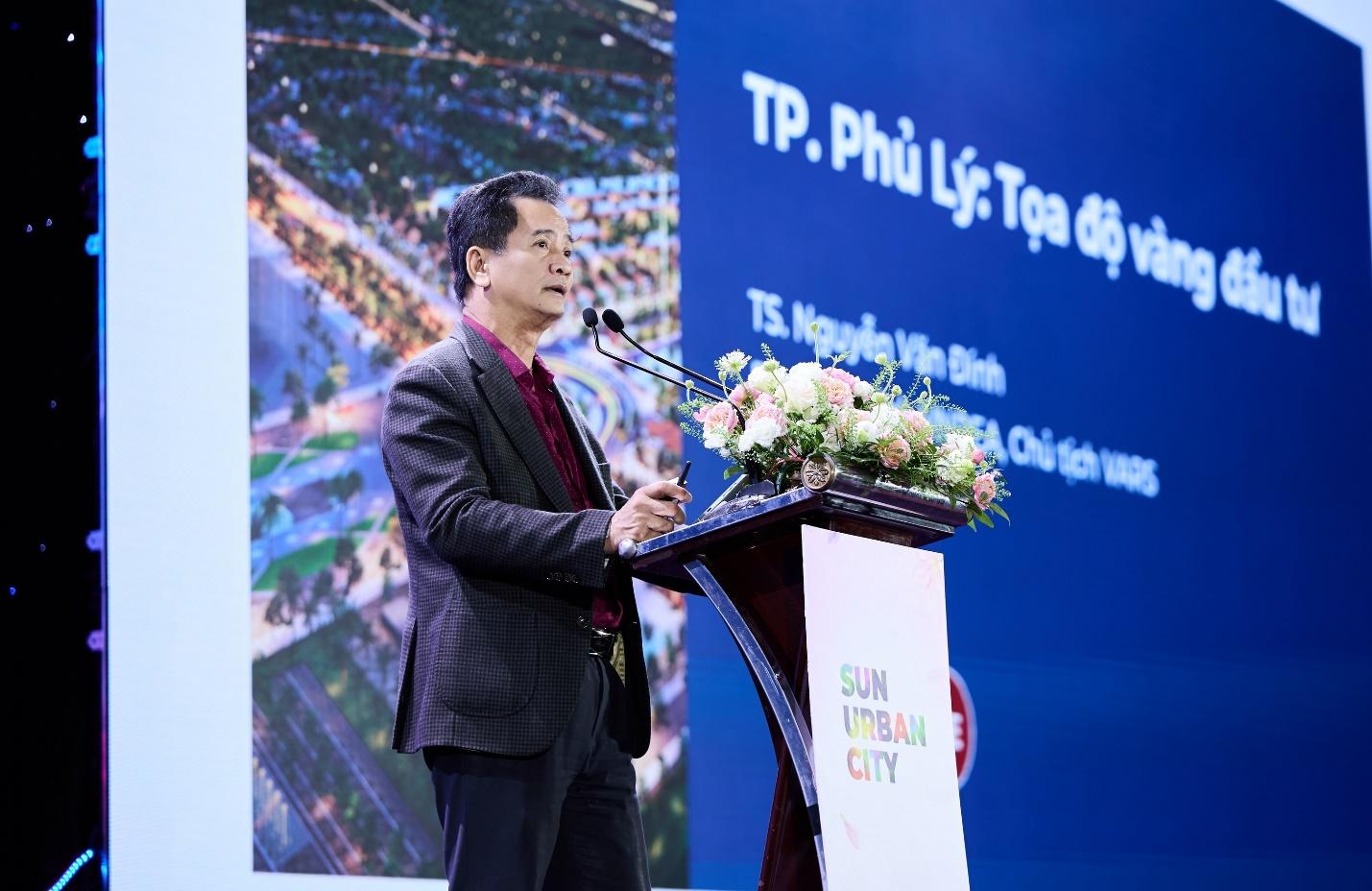 Tiến sĩ Nguyễn Văn Đính chia sẻ trong khuôn khổ sự kiện